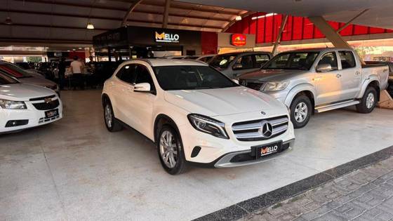 MERCEDES-BENZ GLA 200 1.6 CGI STYLE 16V TURBO FLEX 4P AUTOMÁTICO